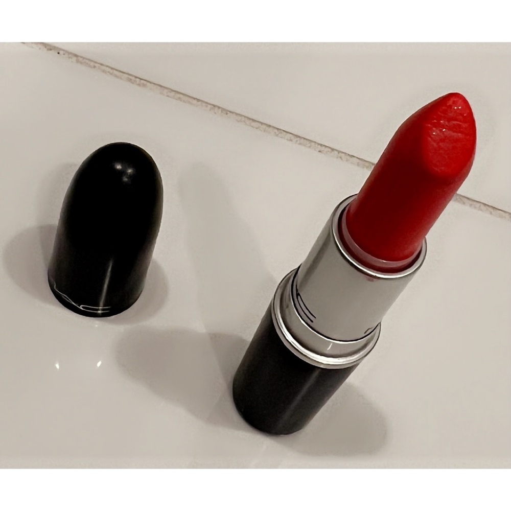 MAC Cosmetics Lipstick in Morange